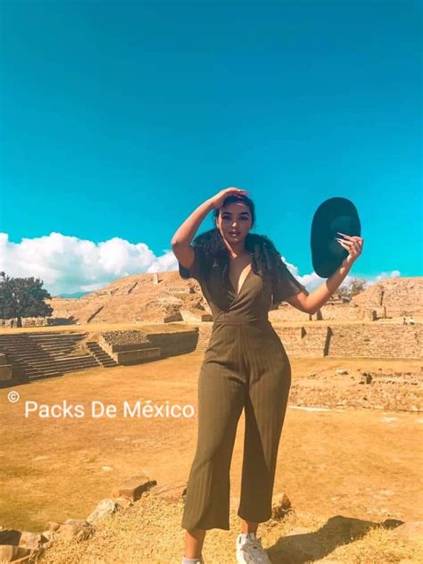 Packs De México Jade Bello Mérida Yucatán Sabrosa Morena Mostrando Sus Enormes Tetas Y