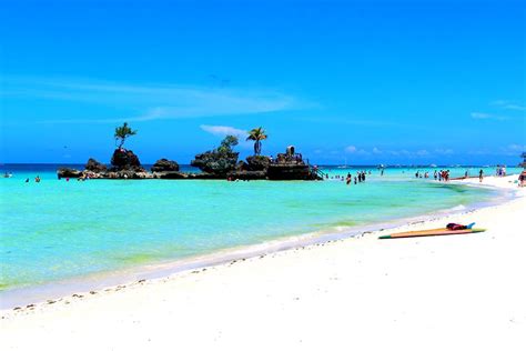 Top 10 Most Beautiful Beaches in the Philippines
