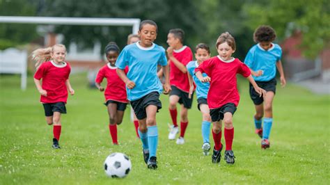 The Benefits of Encouraging Kids to Play Competitive Sports - ComptonHerald