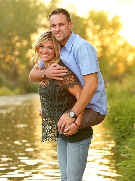 Jesse And Kelly Cottle Wife Carries Legless Marine On Her Back In