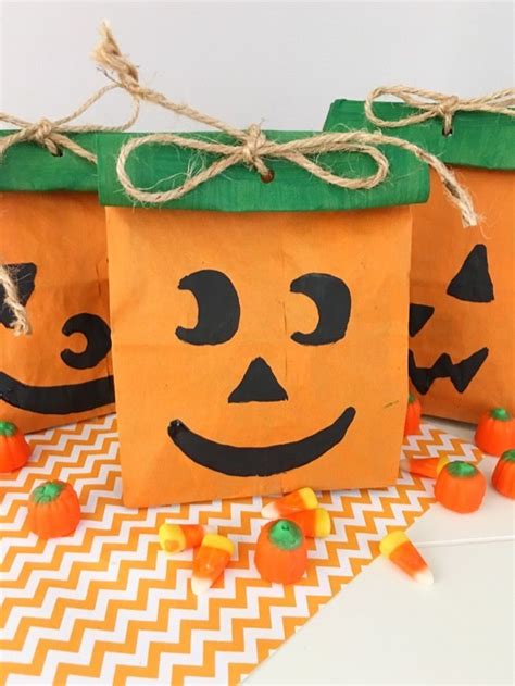Make Your Own Halloween Pumpkin Treat Bag Halloween Treat Bags Kids