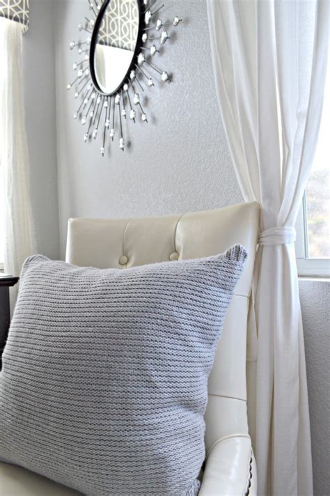 Turn An Old Sweater Into A Beautiful Pillow My Uncommon Slice Of