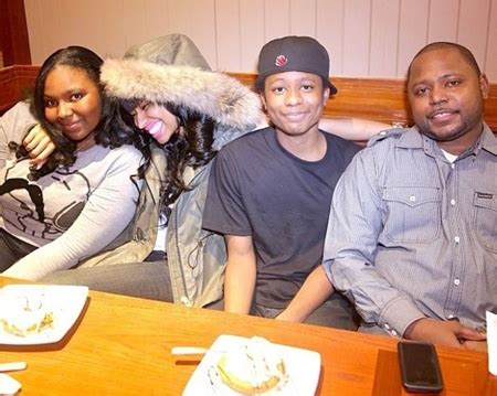 Nicki's father robert maraj was walking. Nicki Minaj Family Tree Father, Mother Name Pictures