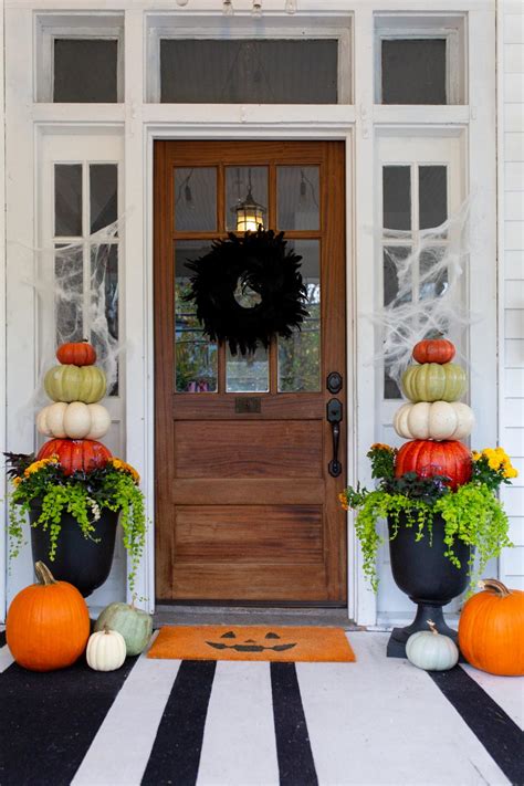 What To Grow In Stackable Planters - What To Plant In Vertical Planter