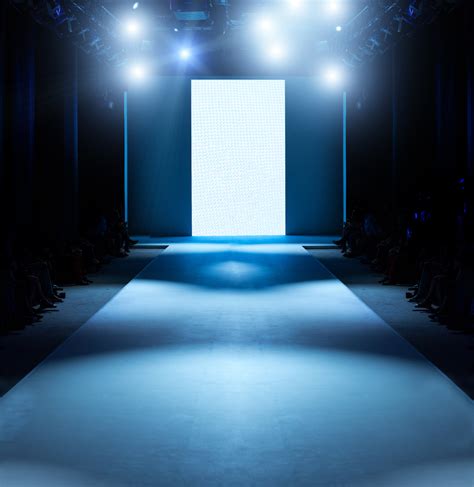 How to Design the Best-Ever Fashion Show Stage Like a Pro | Fashion ...