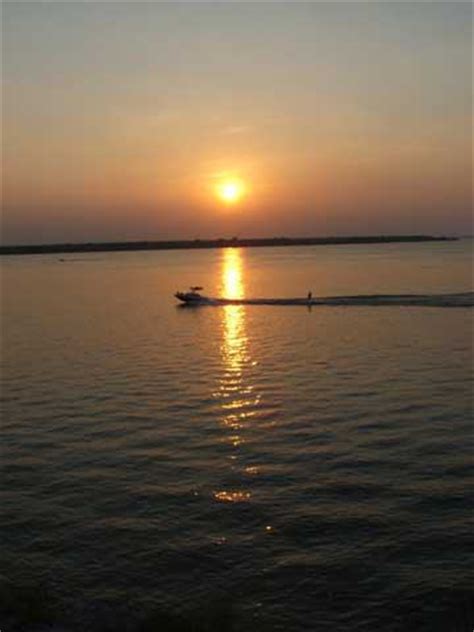 Turn right at hwy 22 west. Lake Whitney | Tour Texas