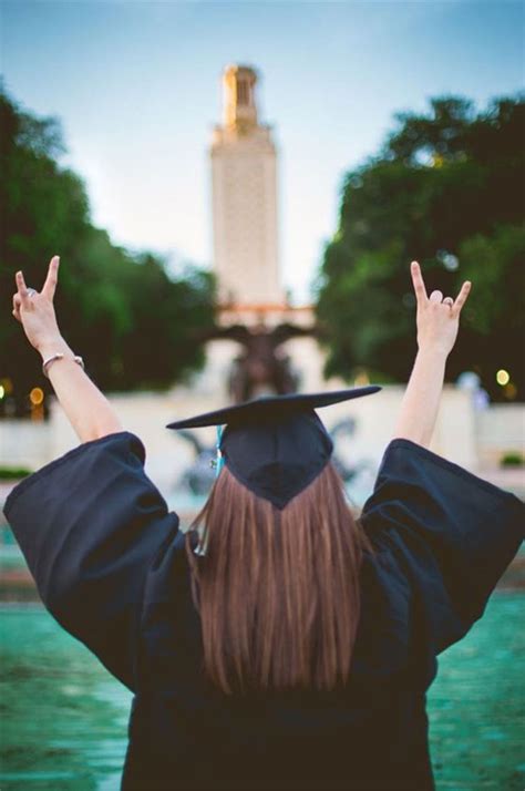 25 Senior Picture Poses That Will Make You Want To Go Back To School College Graduation
