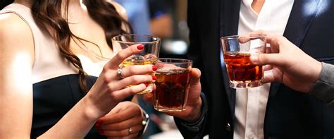 Why You Should Date A Girl Who Drinks Whiskey Sex And Dating