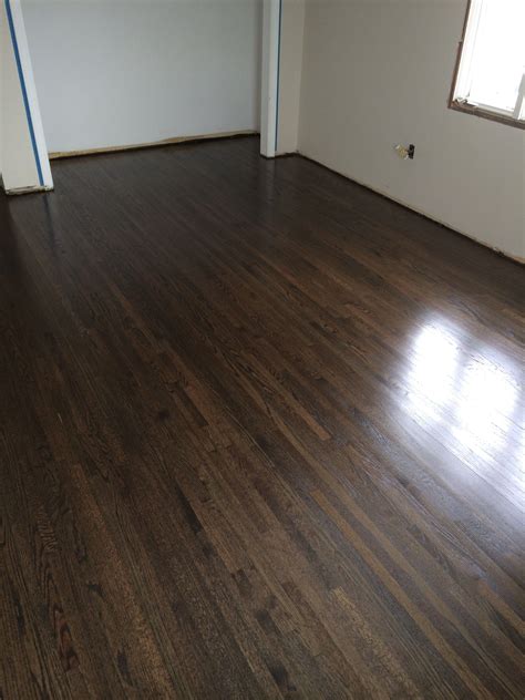 Awasome Walnut Hardwood Flooring Vs Oak For Small Space Interior