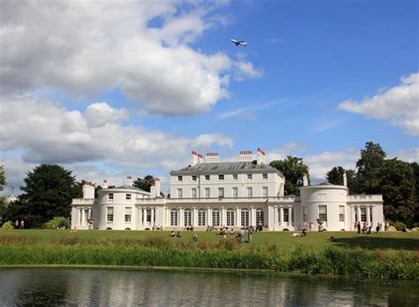 Frogmore House 16 08 2014 Frogmore House Is A 17th Century Flickr