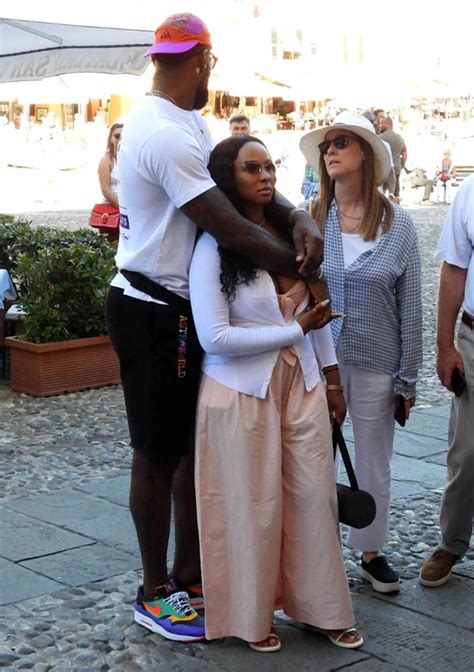 Lebron James Gets Romantic With Wife Savannah During