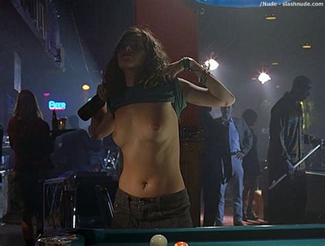 Anna Friel Topless To Flash Breasts In Niagara Motel Photo Nude