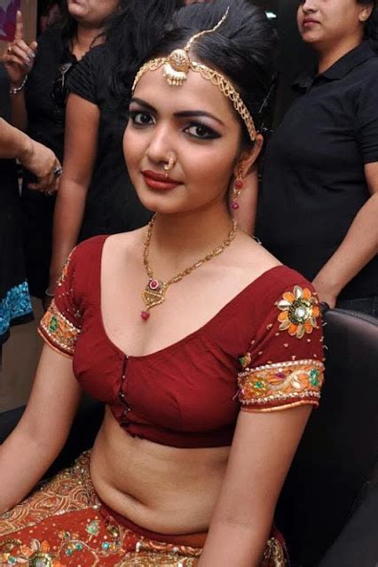 Kerala Mallu Aunties Indian Hot Bhabhi Photos In Saree Dress