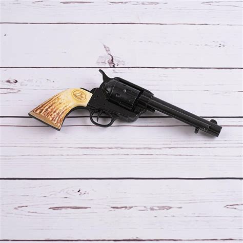 Revólver Colt Peacemaker Réplica De Arma Usa Año 1873