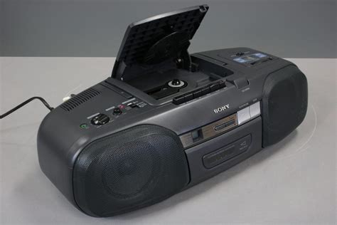 Sony Cfd Portable Am Fm Radio Cd Player Cassette Corder Boombox Massi