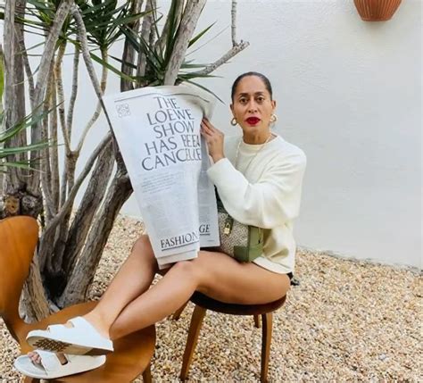 Tracee Ellis Ross Showcases Incredibly Toned Legs In Just A Sweater Diana Ross Tracee Ellis