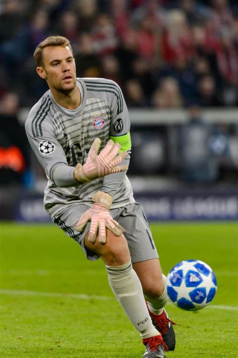 Profile of bayern munich's manuel neuer, a german goalkeeper with videos, career transfer history & 2021 stats. goalkeeper Manuel Neuer of Bayern Muenchen controls the ball during... | Futebol, Clubes
