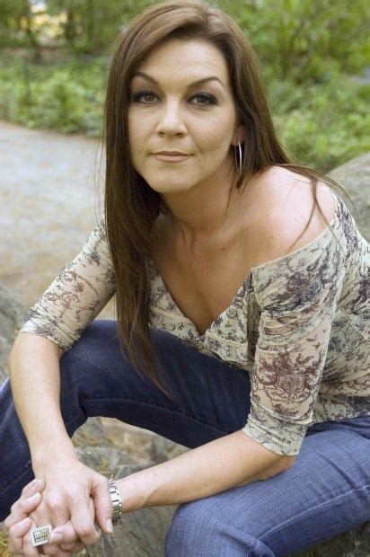 Redneck Woman Shows Her Softer Side Music Qctimes