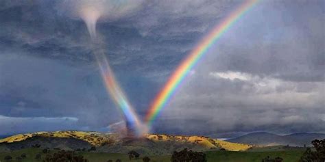 In 2004, storm chaser eric nguyen captured the way a rainbow actually appears. Tornado Rainbow | Cool | Pinterest