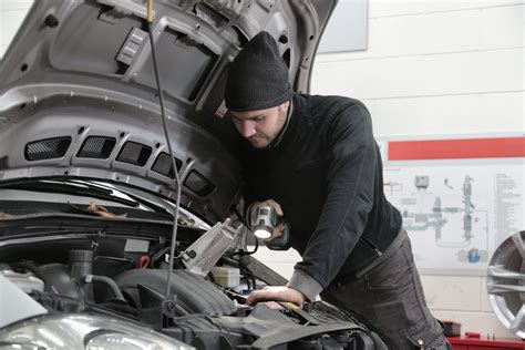How To Become A Car Mechanic