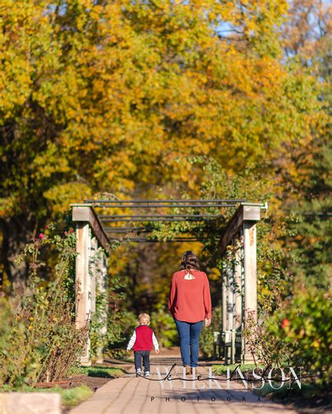 Meghann's Family Bon Air Park Rose Garden Portrait Photos - Arlington