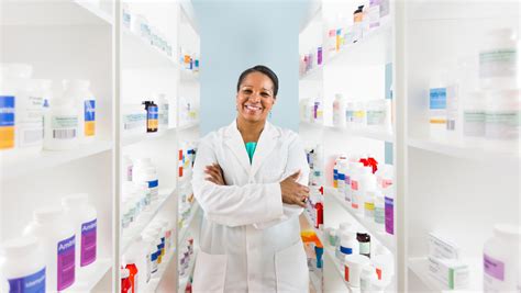 Specialty Pharmacy vs. Retail Pharmacy: What is the Difference? - PFSP
