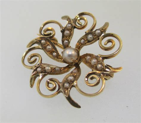 10k Yellow Gold Seed Pearl Brooch