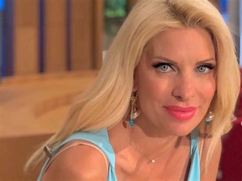 Η ελένη μενεγάκη είναι από τις πιο καλοντυμένες παρουσιάστριες στην ελληνική τηλεόραση. Ελένη Μενεγάκη Στέφανο Σαρτίνι: Χρειάζεται ένα δυνατό ...