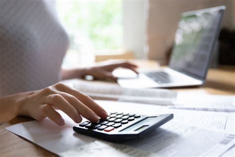 Becoming An Accountant 4 Things To Take Into Account Handpicked