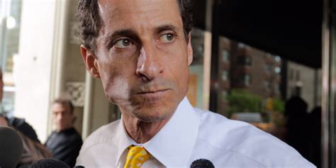Is Anthony Weiner A Sexting Addict Heres What Sex Addiction Is Business Insider