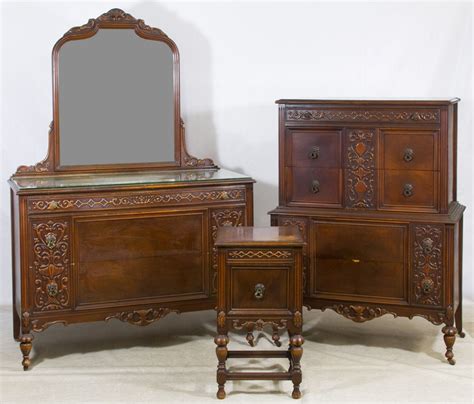 lot  mahogany bedroom set leonard auction sale