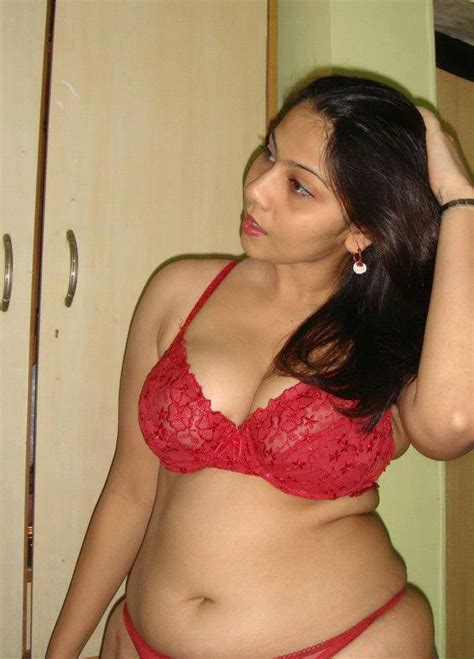 Hyderabad Big Boobs Ass Red Bra Panty Aunty Naked Photo Album By