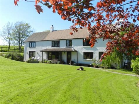 Tremaine Farm Farmhouse Bed And Breakfast Accommodation Cornwall Guide