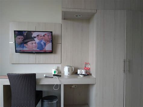 Daftar saluran channel tv digital ini didapatkan dari informasi per tanggal 1 januari 2020. Hotel Dewanti, Hotel Low Budget di Cirebon yang Nyaman dan Bersih ~ Perlu Piknik