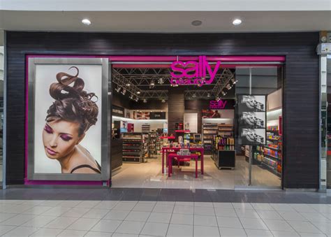 » Sally Beauty store by Droguett A&A, Lima - Peru