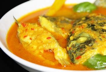 Masakan ini biasanya disajikan bersama dengan papeda, makanan khas dari daerah maluku. Resep Ikan Kuah Kuning Khas Papua - Dapur Teh Enur