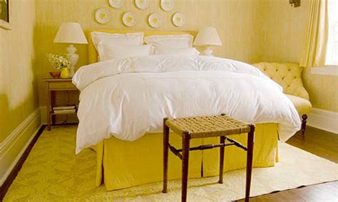 So click through our fifteen favorite yellow bedrooms, from canary to honey, lemon, and marigold. 22 BEAUTIFUL YELLOW THEMED SMALL BEDROOM DESIGNS ...