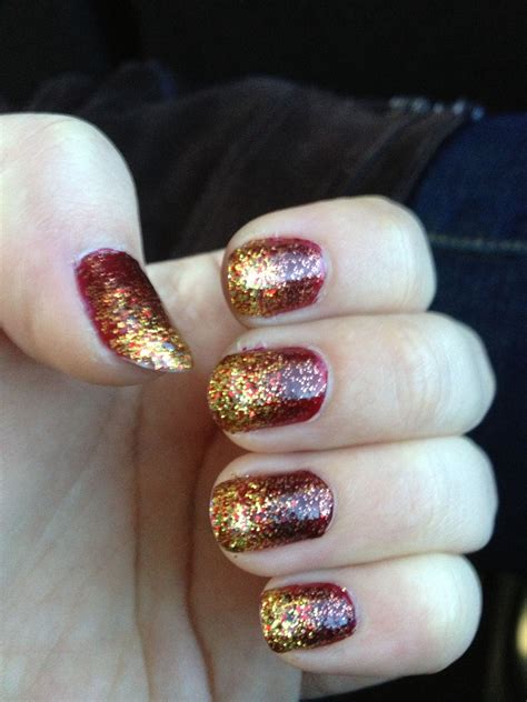 Sparkle Ombre Nails For The Fall Love It Ombre Nails Nails Manicure