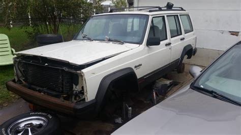 Access live inventory of 180+ top auto recyclers and yards across the us and canada. FS GreatLakes: 1995 XJ Sport 2-door 4x4 + 1990 Comanche ...