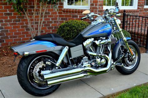 Be aware that many countries prohibit the importation, registration and/or use of vehicles and accessories not built to the country's specifications. 2009 Harley Davidson CVO Screamin Eagle Fat Bob Fatbob 45 ...