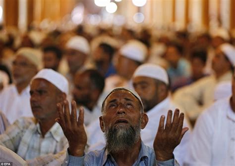 Ramadan Comes To An End As Muslims Around The World Join In Prayer