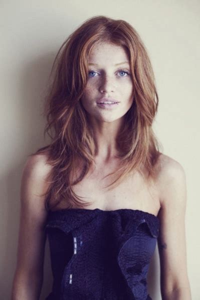 Cintia Dicker With Her Layered Red Hair Hair Inspiration Long Hair Styles Beautiful Hair