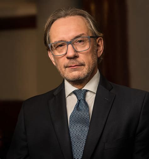 The top main board executive director (including combined ceo and executive chairman) whose primary responsibility is the development and delivery of the company s business… … law dictionary. Interview with Mr. Cezary Stypułkowski, Chief Executive ...