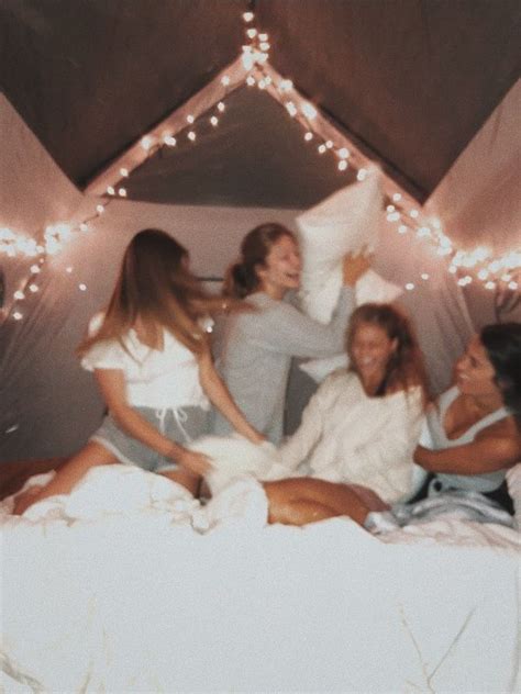 Pin By Freakpooh On Top Fun Sleepover Ideas Friends Photography Best Friend Pictures