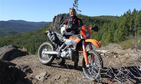Mine starts up first kick every time, it has electric start, but i think the battery is done because i charged it over last night and it was starting this. Karen Beith's 2009 KTM 200 XC-W Dual Sport — Dual Sport ...