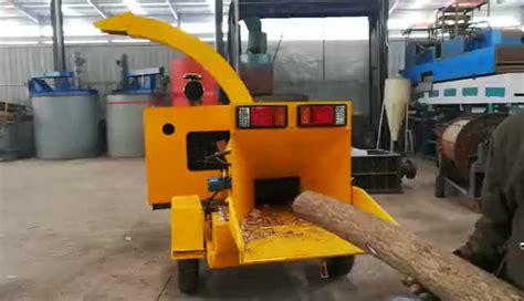 High Quality Mobile Wood Chipper Wood Chips Making Machine Workable In
