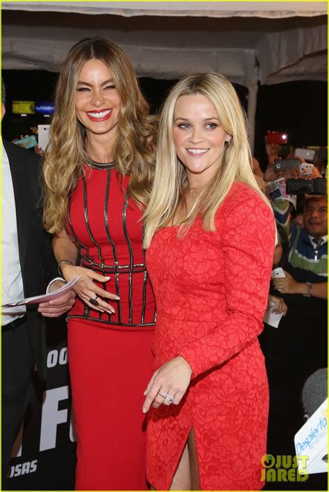 Sofia Vergara Reese Witherspoon Coordinate For Hot Pursuit Mexico City Premiere Photo
