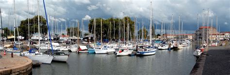 French character star jean rochefort expressed an interest in acting early in life. Port de Plaisance - Rochefort