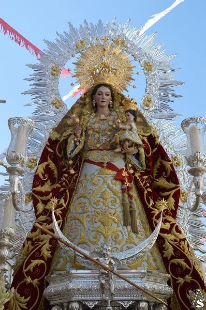 Provincia Guillena Arropó A Nuestra Señora De La Granada Coronada En