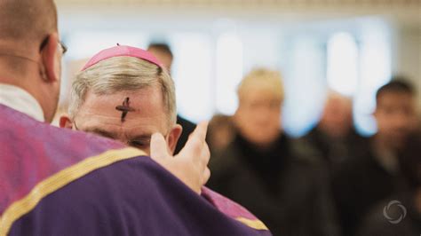 Why Do Catholics Put Ashes On Our Heads On Ash Wednesday Parent Life